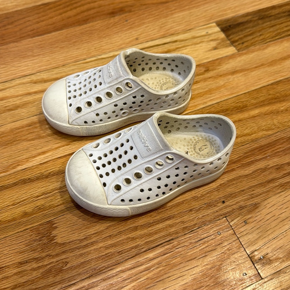 Toddler white Native